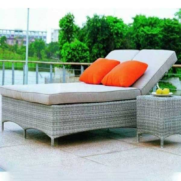 Outdoor Bed Manufacturers, Suppliers in Delhi