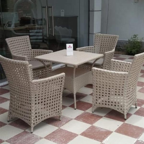 Outdoor Chair and Table Set Manufacturers, Suppliers in Delhi