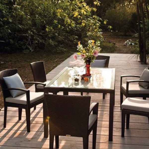 Outdoor Garden Dining Set Manufacturers, Suppliers in Delhi