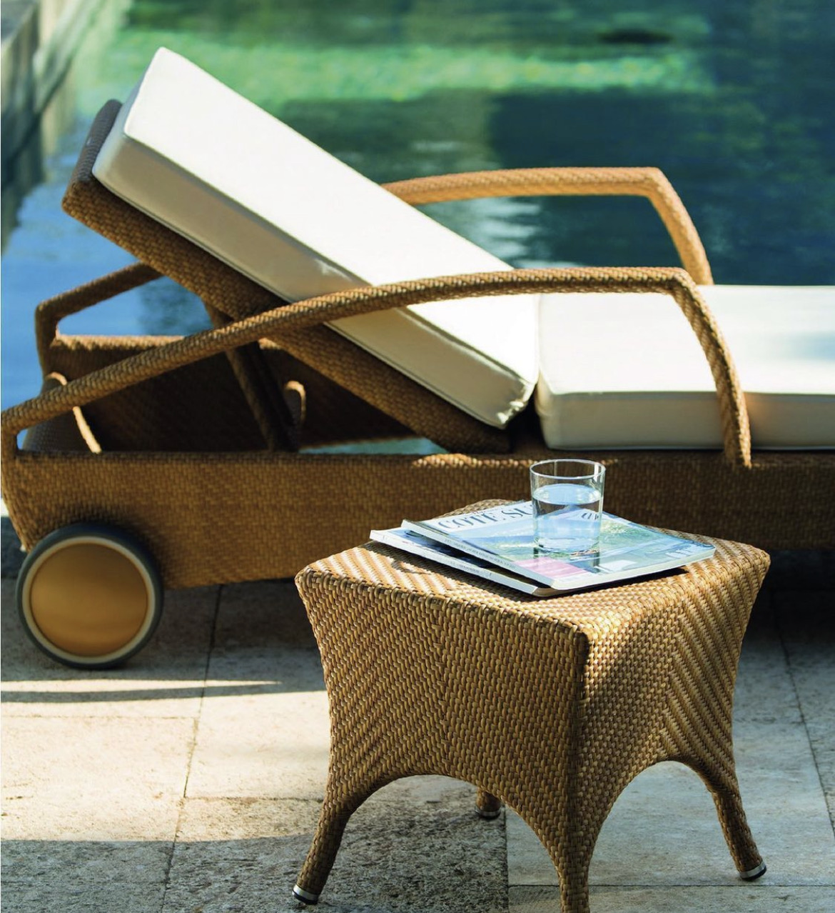 Poolside Sunbed with Table  Manufacturers, Suppliers in Delhi