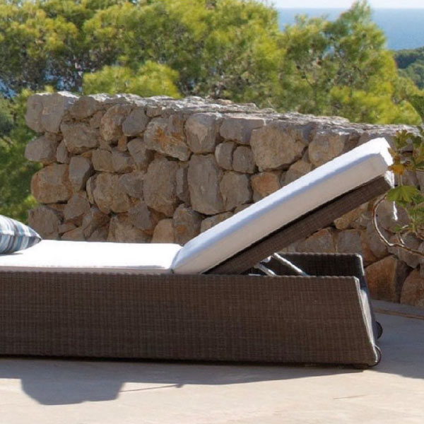 Square Lounger Bed Manufacturers, Suppliers in Delhi