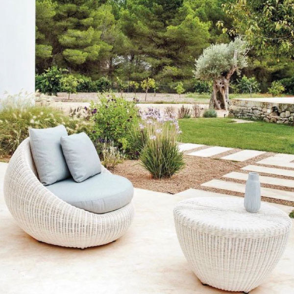 White Outdoor Round Garden Chair Manufacturers, Suppliers in Delhi